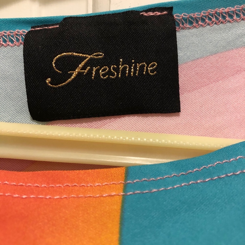 Freshine Abstract Tunic - Picture 7 of 11
